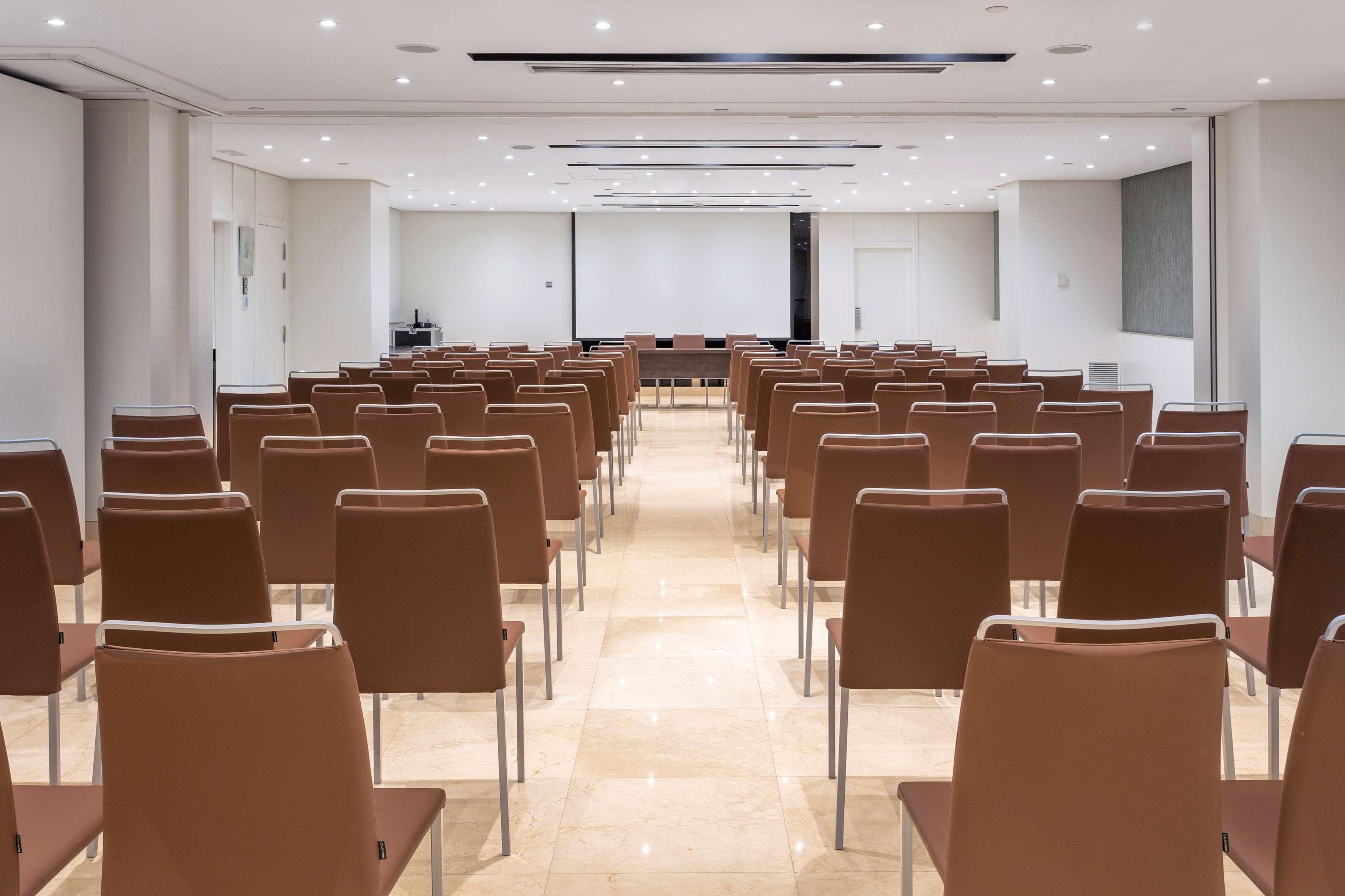 Melia Madrid Princesa ภายนอก รูปภาพ Meeting room
