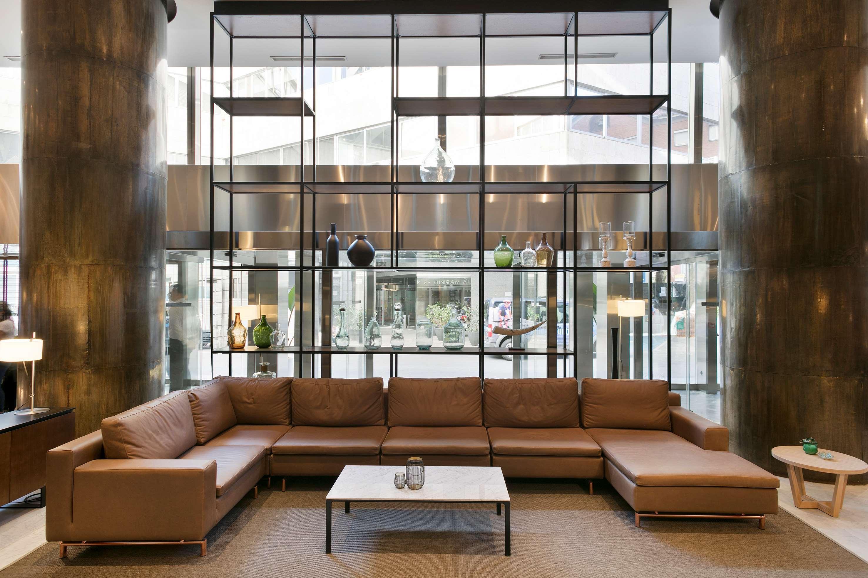Melia Madrid Princesa ภายนอก รูปภาพ The interior of the hotel